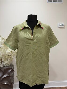 Light Olive Green Short-Sleeve Collared Women's Top